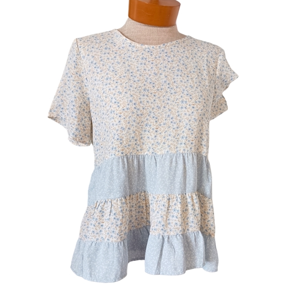 Size Med Paper Crane Womens blouse off white Blue Floral Fairycore Cottagecore